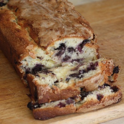 Blueberry Cream Cheese Bread di Emilia  - Recipefy