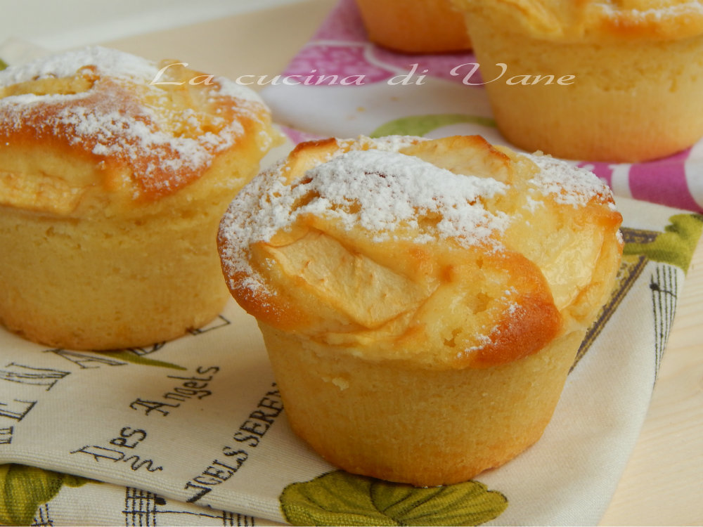 Muffin sofficissimi con yogurt e mele of Claudia  - Recipefy