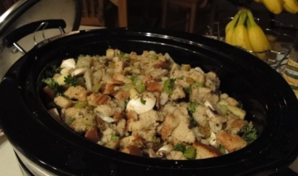 Slow Cooker Stuffing of Michele Poole - Recipefy