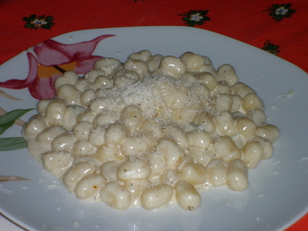 Gnocchi al gorgonzola e mascarpone de Ana Carhat - Recipefy