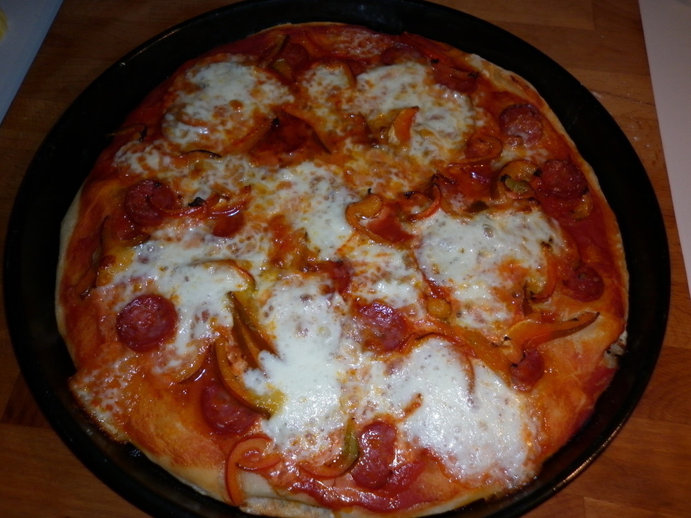 Pizza con salamino e peperoni di Ana Carhat - Recipefy