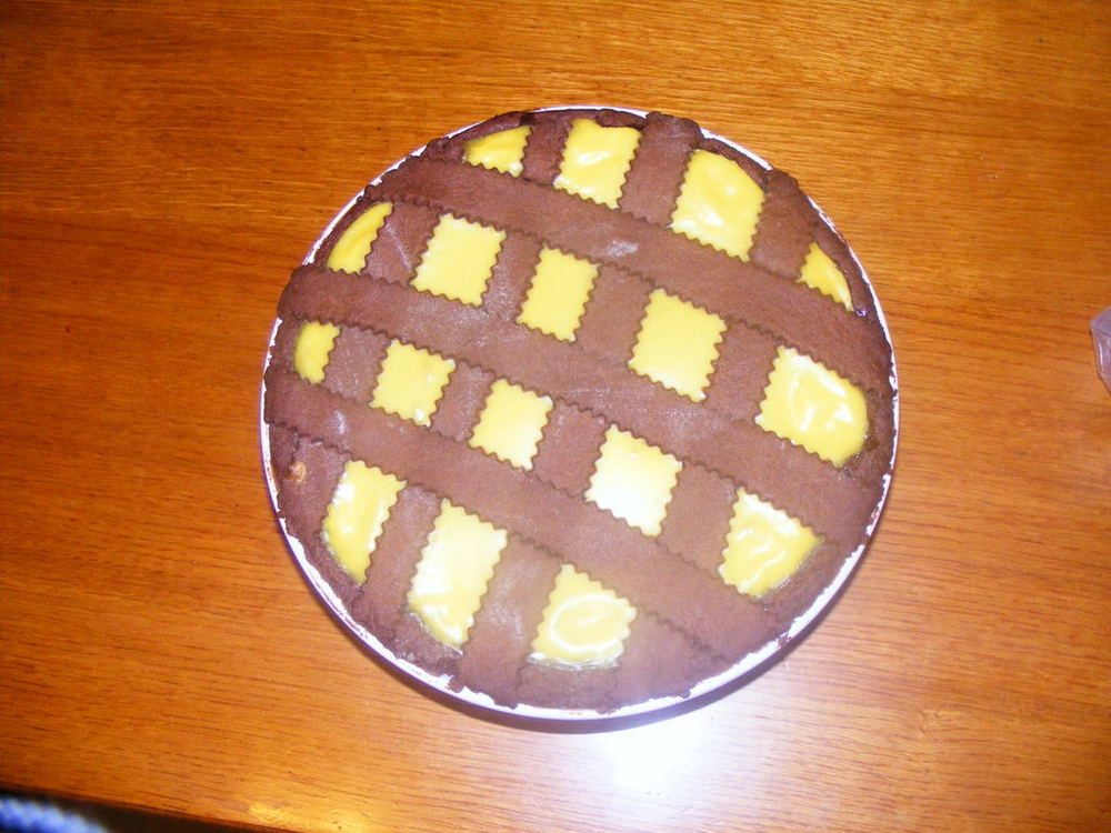 crostata alla crema pasticcera e pinoli of Katy Allegri - Recipefy