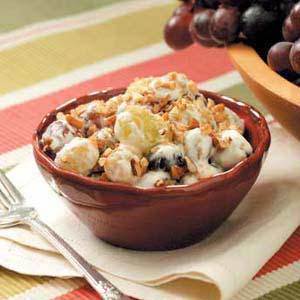 Creamy Grape Salad of Rod Dombek - Recipefy