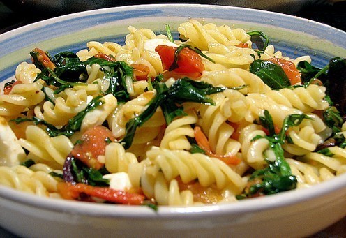 pasta fredda rucola e radicchio de Claudia Ventura - Recipefy