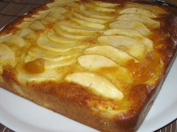Torta di mele della zia Pina of Sara Pignatta - Recipefy