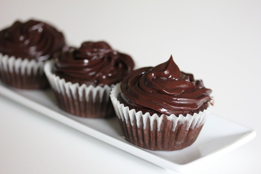 Cupcakes al cioccolato con frosting al fondente di Sara Pignatta - Recipefy