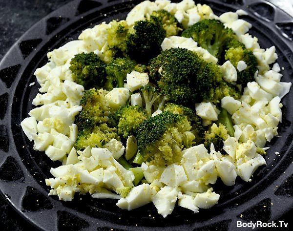 Bed of Egg Whites with Broccoli * of Daisy Figueredo - Recipefy