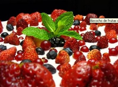 Bizcocho de Frutas del Bosque of Cocina con chinchon - Recipefy