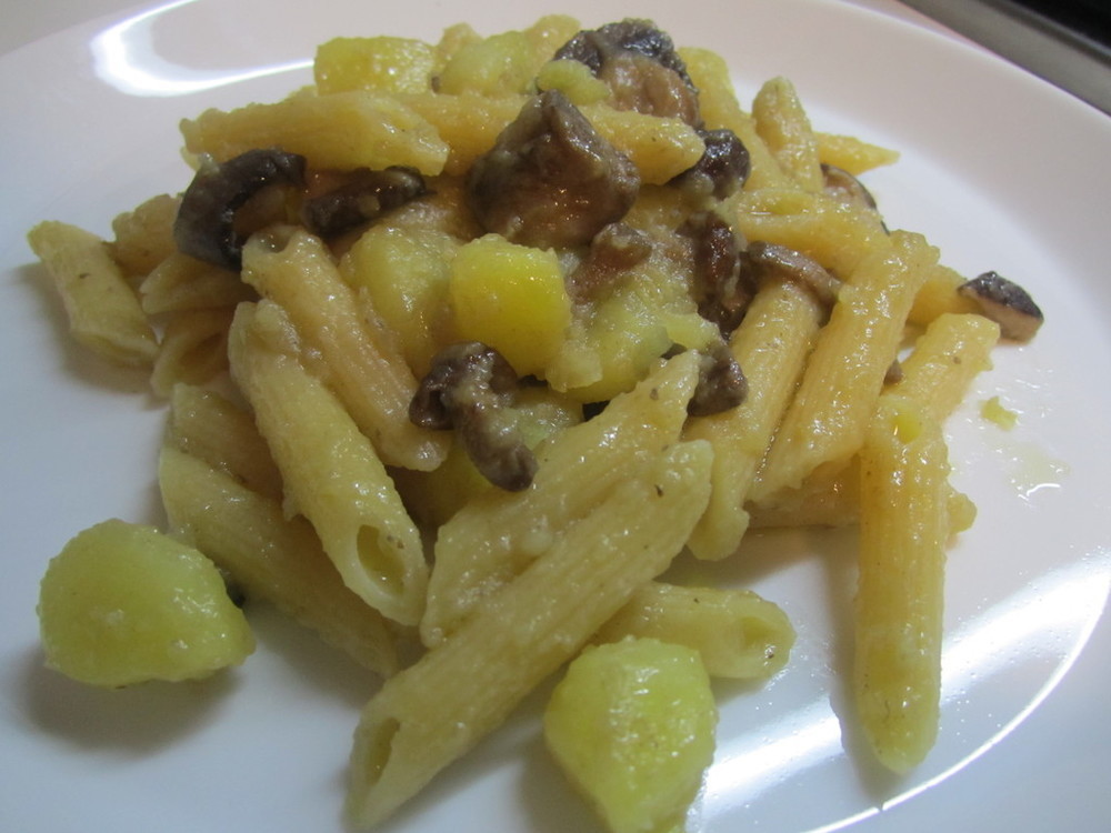 Penne patate e funghi of Daniela Vietri - Recipefy