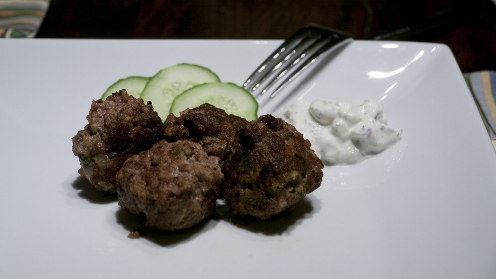 Lamb & Mint Meatballs with Tzatziki Sauce de K1mposs1ble - Recipefy