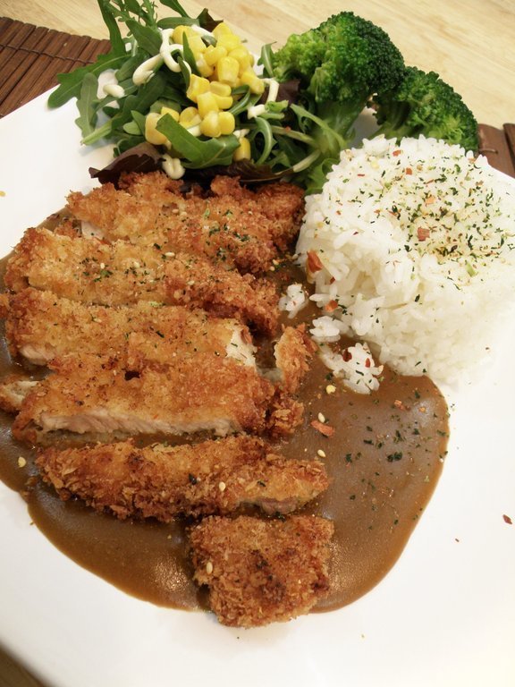 Katsu-karē - カツカレ Japanese Katsu Curry (Pork or Chicken)  de Kirito - Recipefy