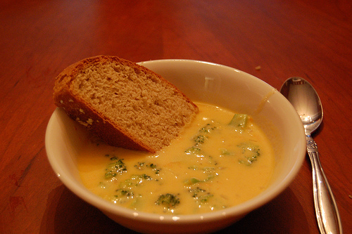 Broccoli Cheese Soup di Gina Rossi Diece - Recipefy