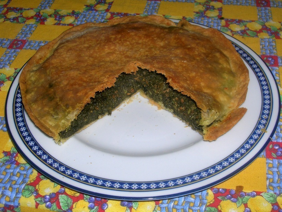 Torta salata di bietole o erbette de Sweetandsalty - Recipefy
