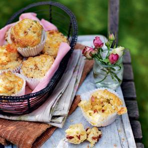 Cheddar, pancetta and spring onion muffins recipe of Ceri - Recipefy