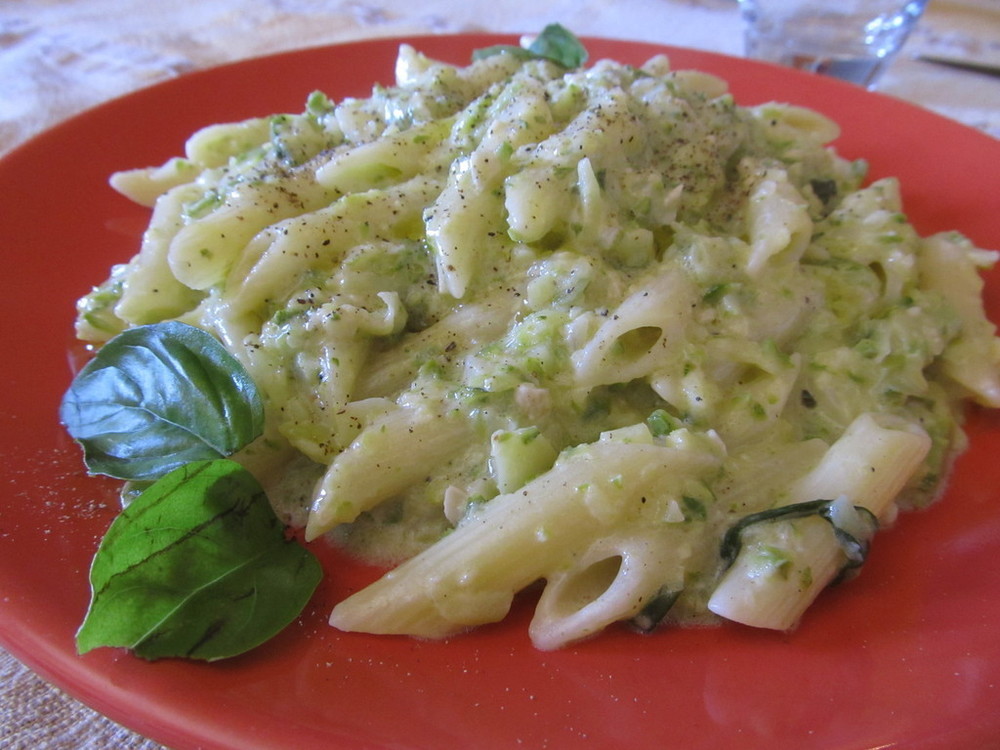 Pennette con Zucchine & Philadelphia of Filippo Giustini - Recipefy