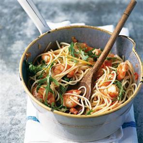 Spaghetti with prawns, lemon, chilli and garlic de paddy sears - Recipefy