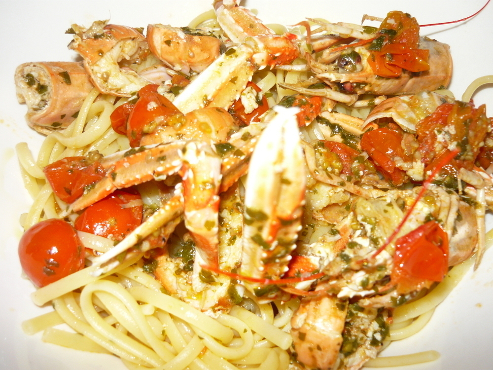 Linguine with prawns and Langoustines of Cheech Andrea Francesco Albanese - Recipefy