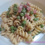 Fusilli-pasta-ricetta-prosciutto-cotto-piselli-boscaiola-panna-jpg