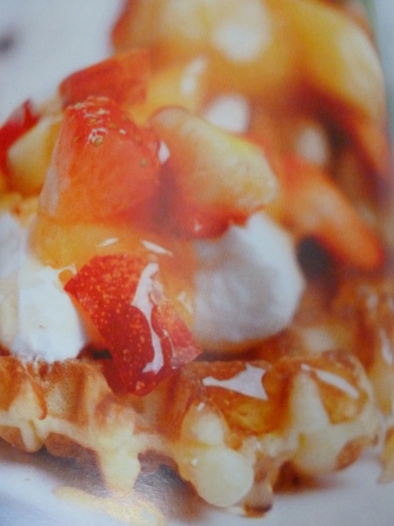 Nectarine and Strawberry Waffles. de David Le Mottee - Recipefy