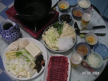 Sukiyaki -Japan's Famous Friendship Dish served over Boiled Rice. di Purple - Recipefy
