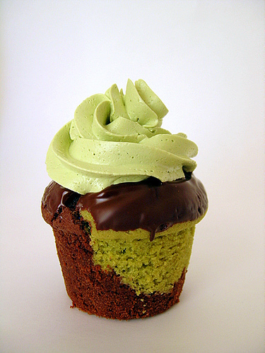 Matcha Cocoa Cupcakes di Helen Snowdon - Recipefy