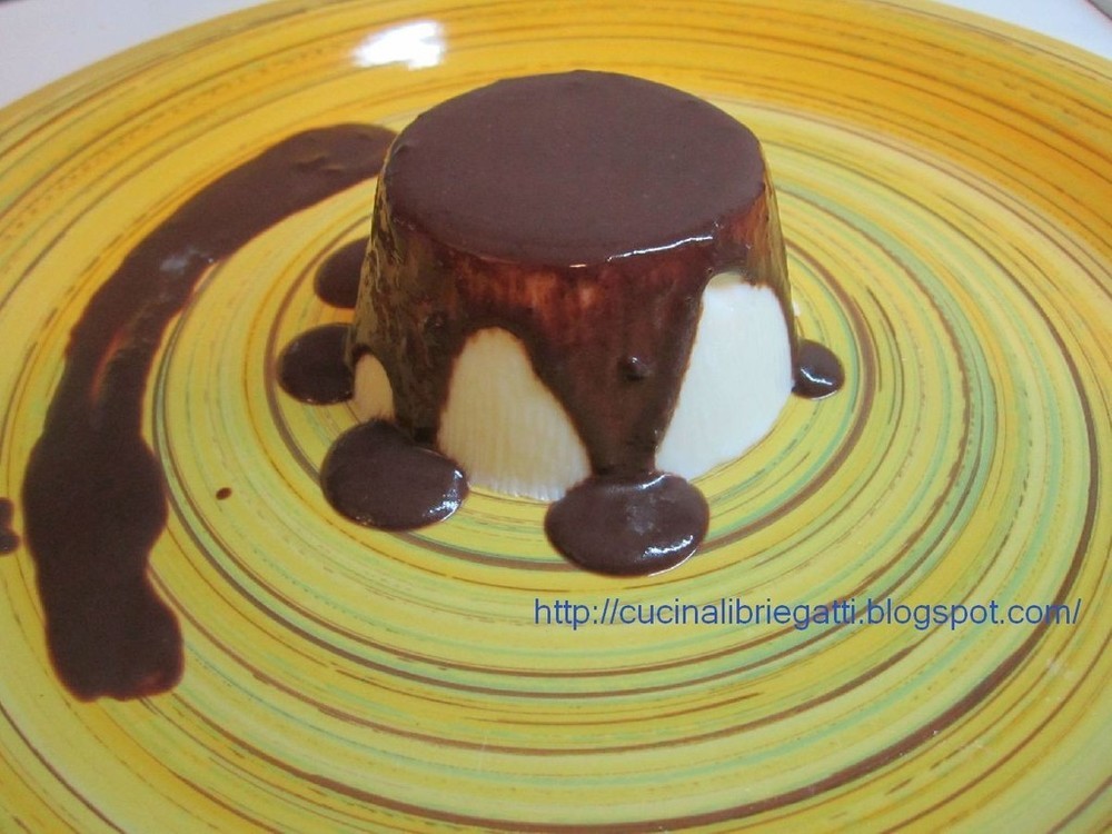 Panna cotta con crema al cioccolato de Daniela Vietri - Recipefy