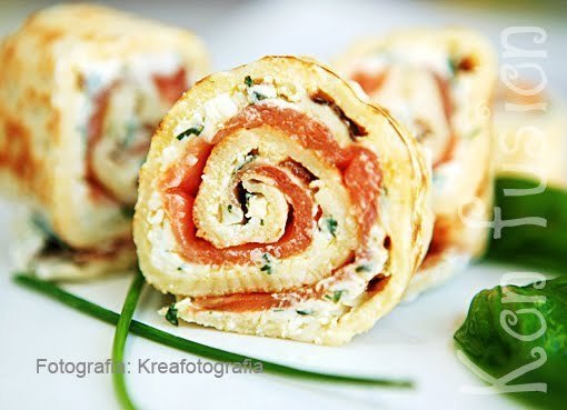 (Dukan) Rollitos de queso y jamón o salmón of Miriam Gómez - Recipefy