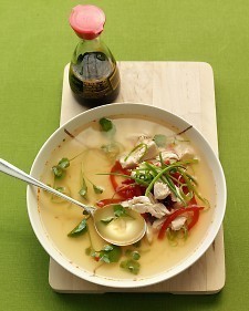 Asian Chicken and Chili Soup de Lisa Evanoff - Recipefy