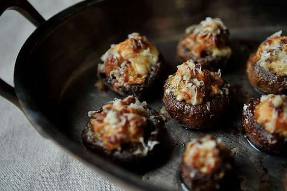 Creamy Sausage Stuffed Mushrooms of Lisa Evanoff - Recipefy