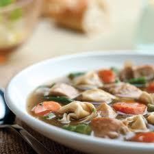 Chicken and Veggie Tortellini Soup (Slow Cooker) di Amy Dotson - Recipefy