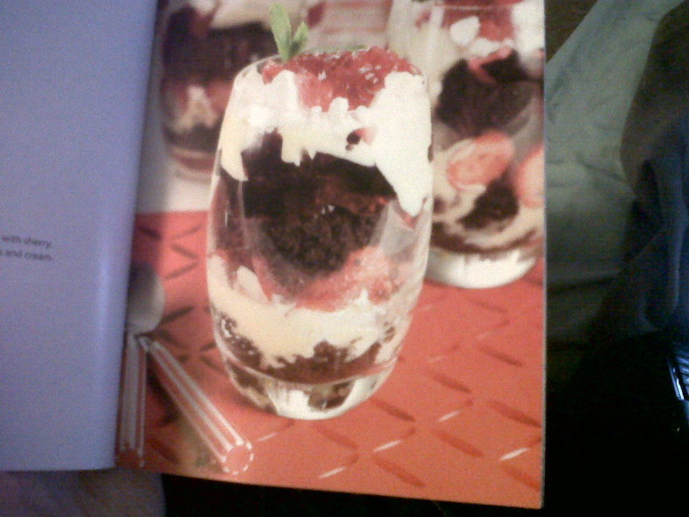 Chocolate Cake Trifle di Forbidden - Recipefy