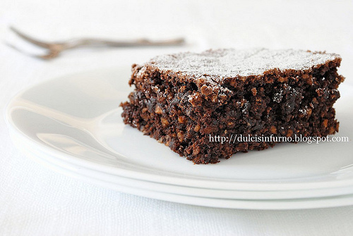 CIAMBELLA DI CIOCCOLATO E NOCCIOLE de Alfy - Recipefy