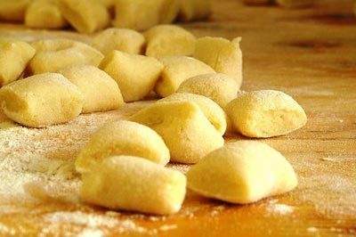 Gratin di gnocchi con besciamella e pesto di rucola di ju_li_et - Recipefy