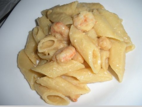 PENNE LISCE AI GAMBERI IN CREMA DI CECI de Federica - Recipefy
