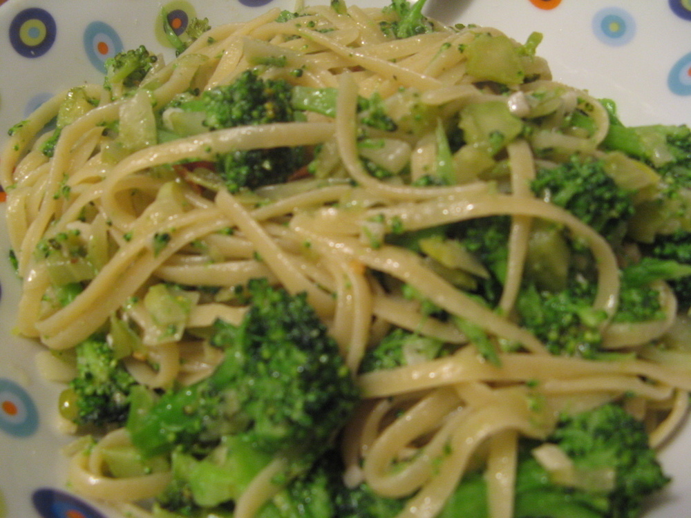 Pasta with Broccoli  di Cheech Andrea Francesco Albanese - Recipefy