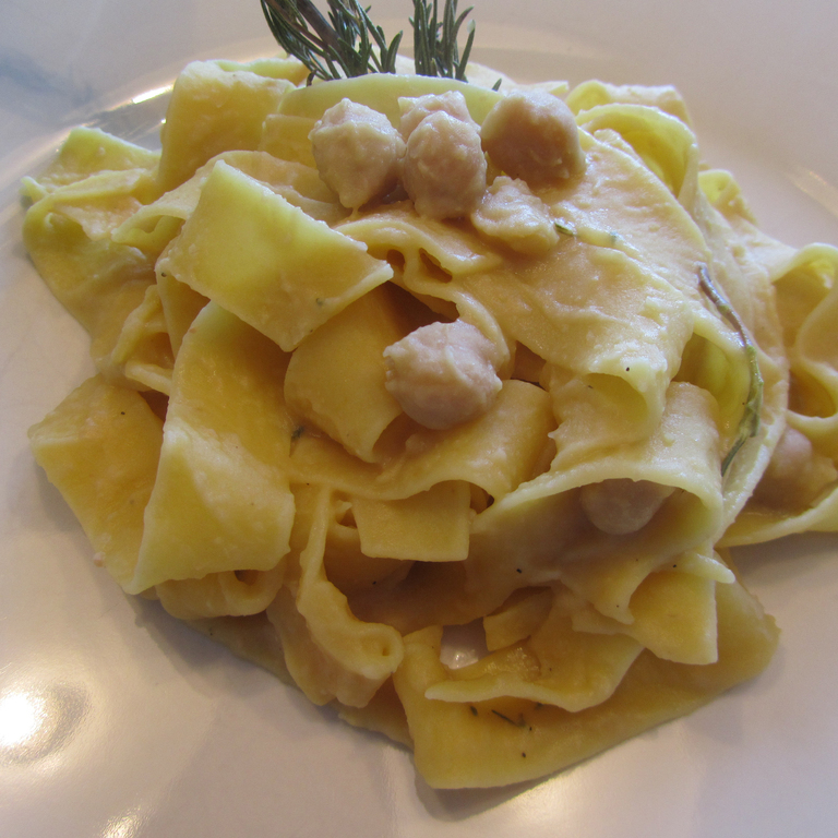 Pappardelle ai ceci di Noemi Bertazzo - Recipefy