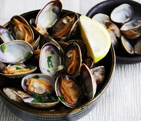 Steamed Clams in White Wine of Chris Ice - Recipefy