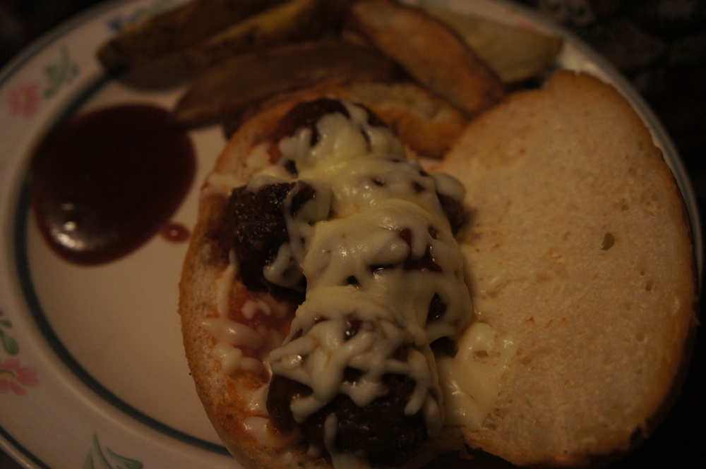 Grilled Sloppy Joe Meatball Subs & Grilled French Fries di Jason Nickolay - Recipefy