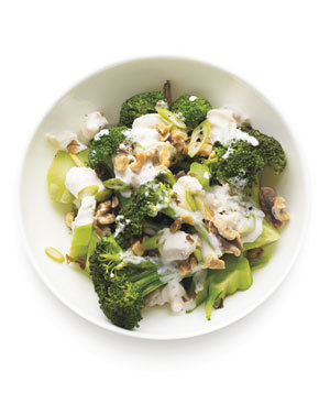Broccoli and Blue Cheese Salad of Emilia - Recipefy