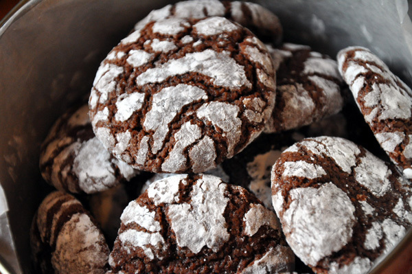 Cocoa Crinkle "Cocaine" Cookies di Adam Guinn - Recipefy