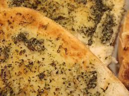Microwave garlic bread de KieranWeightman - Recipefy