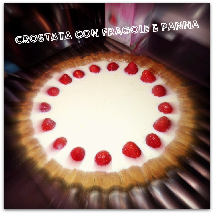 Crostata con fragole e panna of Vittorio Pavesi - Recipefy