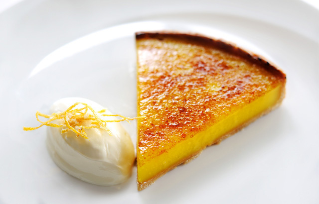 Glazed lemon tart with crème fraiche di Neda - Recipefy