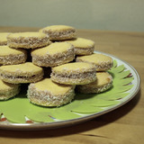 Http-i-images-cdn-fotopedia-com-flickr-3917335434-hd-argentina-cuisine-alfajor-i_can_has_alfajores-jpg