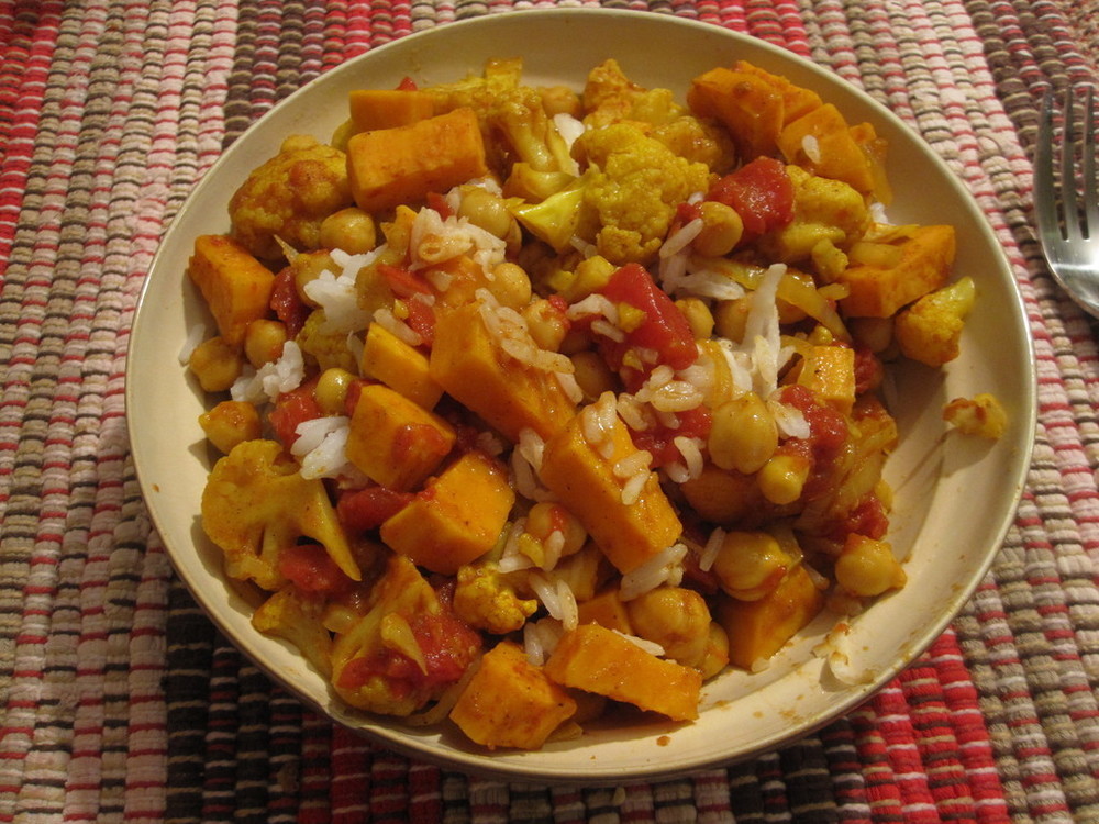 Fall Veggie Curry over Cashew Coconut Rice di Michelle - Recipefy