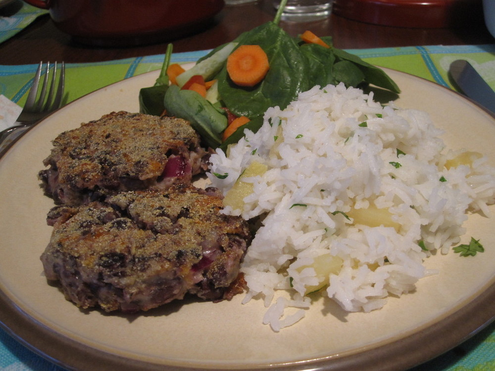 Black Bean Patties over Pineapple Rice di Michelle - Recipefy