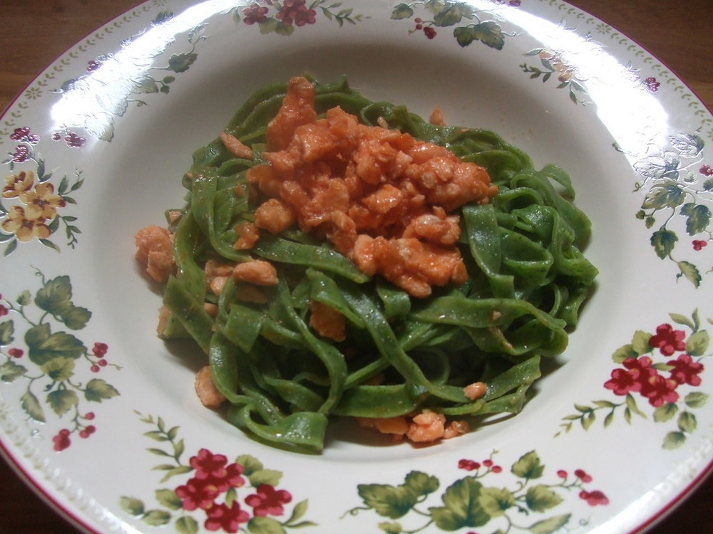 tagliatelle verdi al ragù di trota di fede - Recipefy