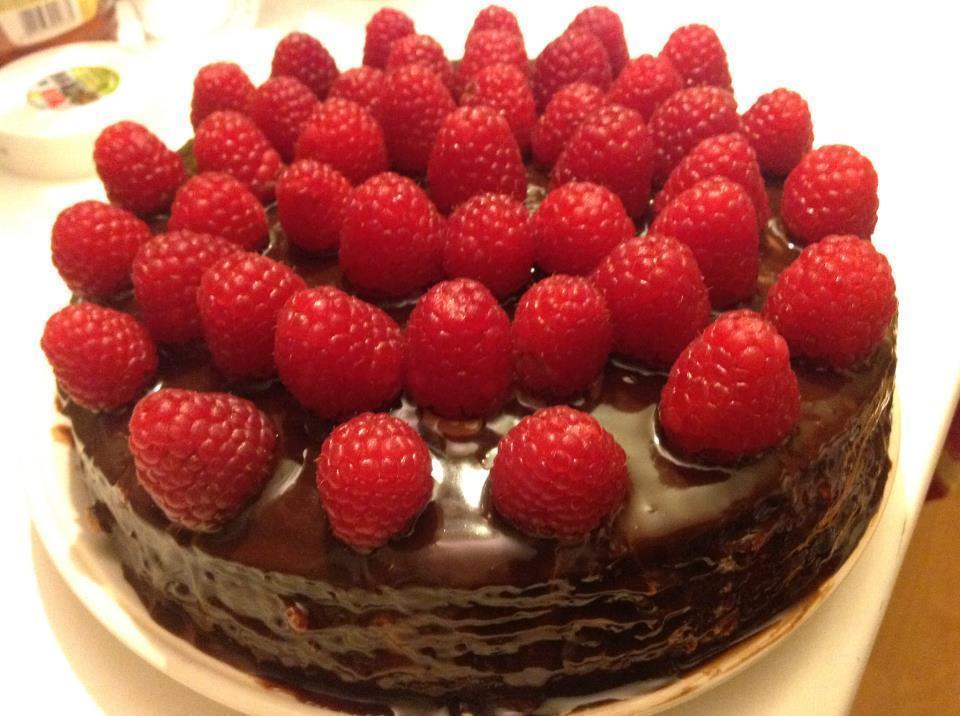 Extremely Chocolatey Cake de . - Recipefy