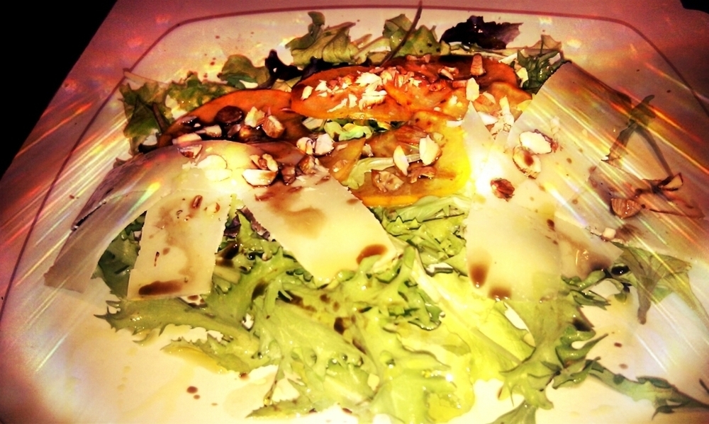 Insalata con Carpaccio di Cachi, Nocciole e Pecorino of Vittorio Pavesi - Recipefy