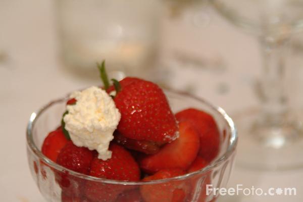 STRAWBERRY CREAM CHEESE PIE di Z'Minions - Recipefy